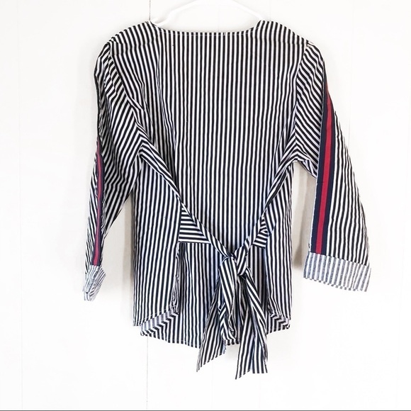 3/$25 🙌🏼 Almost Famous Striped Tie Blouse L - Picture 3 of 5